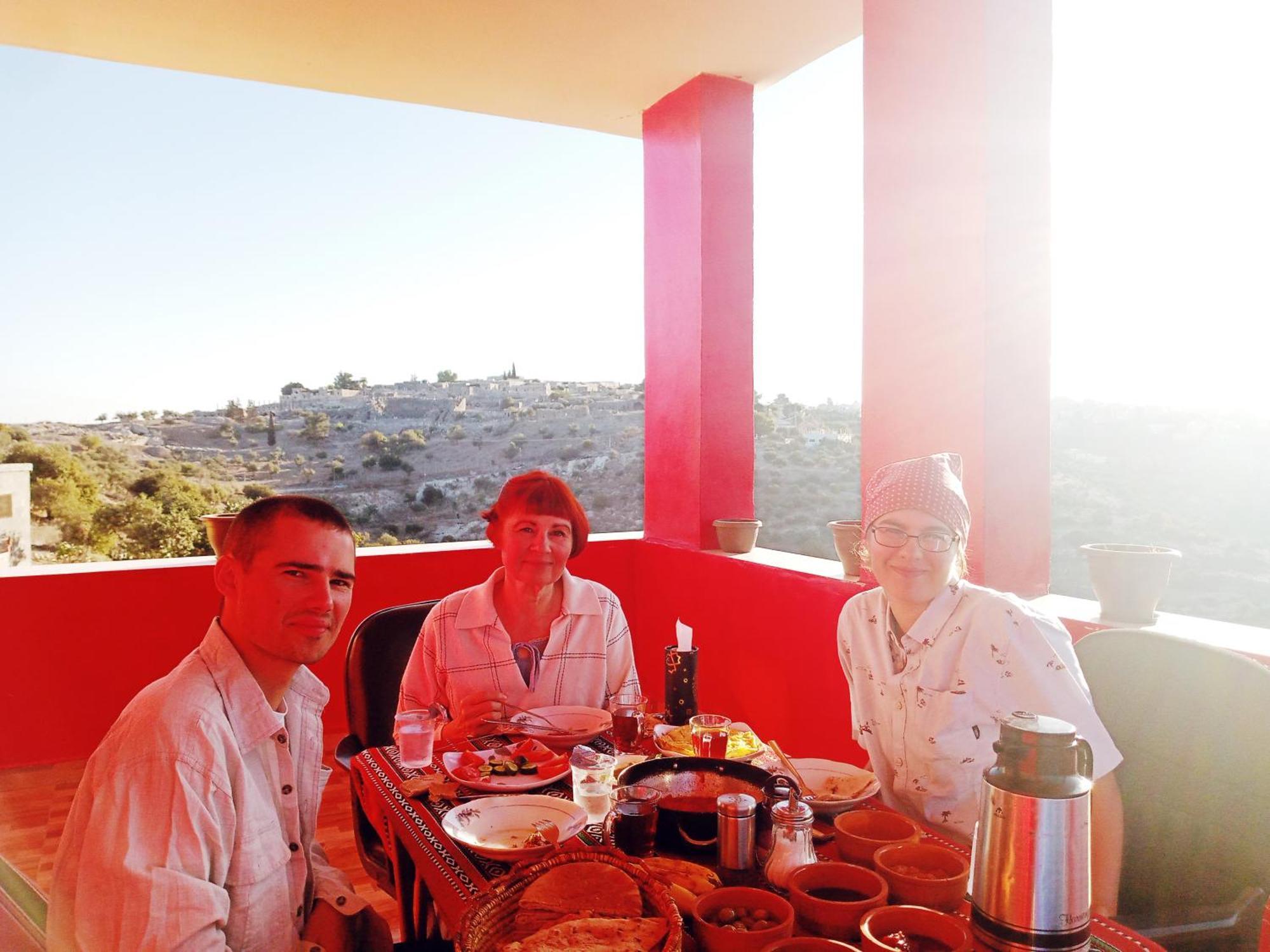 Appartamento Al-Bustan House& Umm Qais Umm Qays Esterno foto